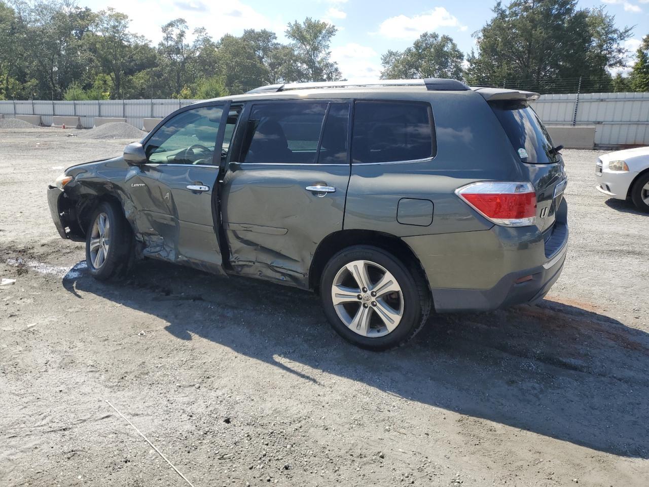 2013 TOYOTA HIGHLANDER