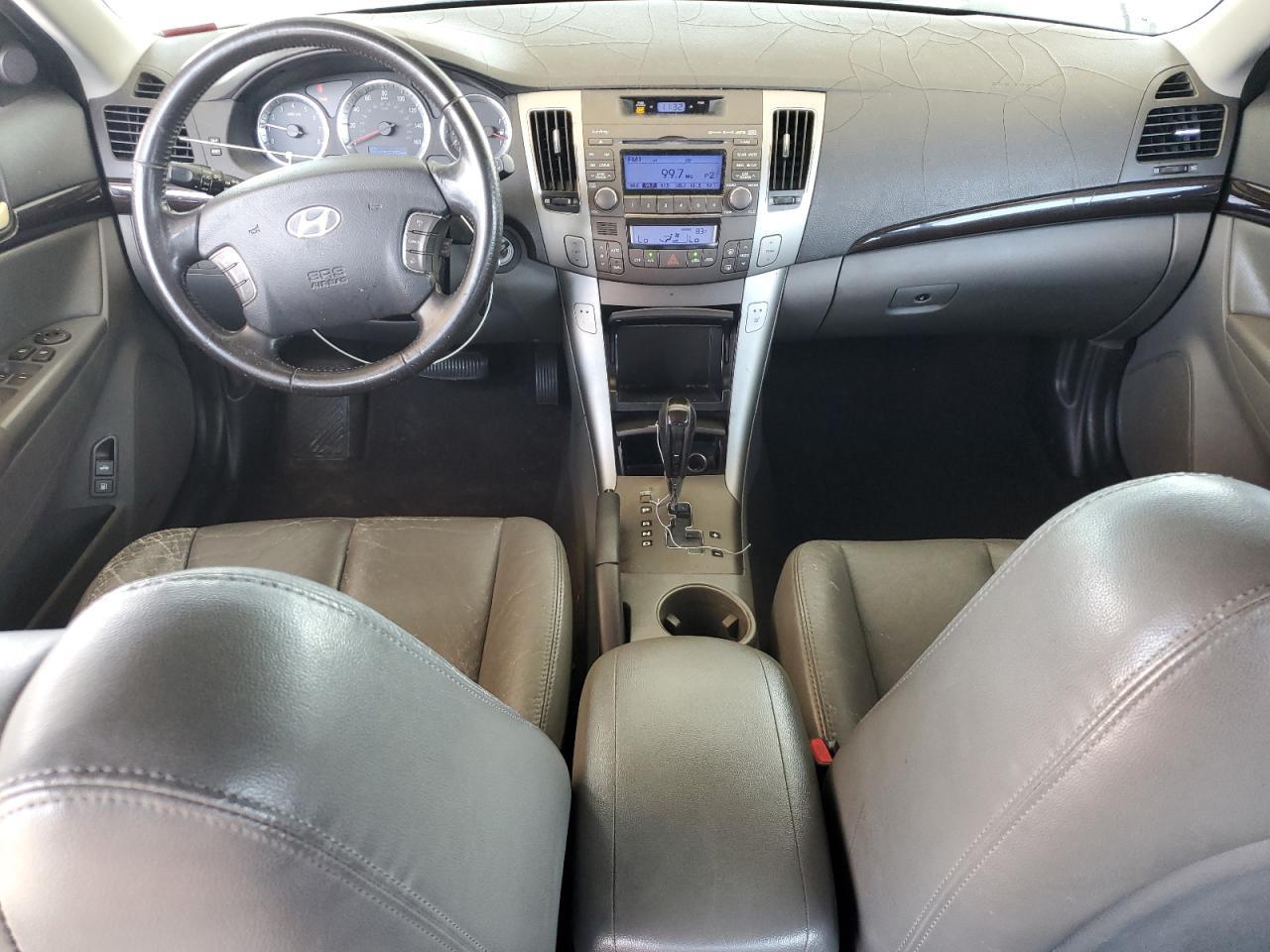 2010 HYUNDAI SONATA