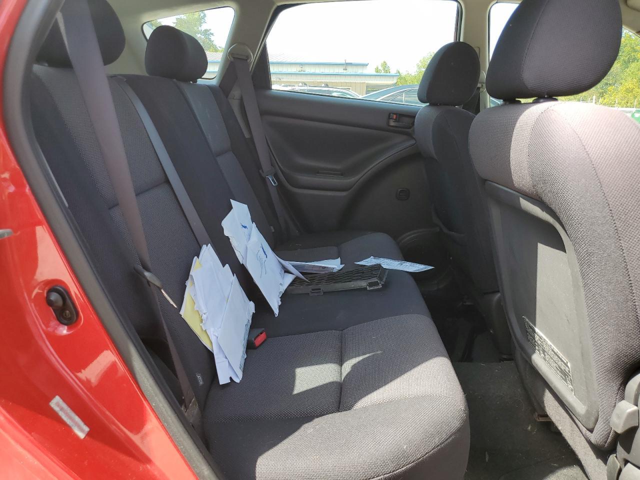 2004 PONTIAC VIBE