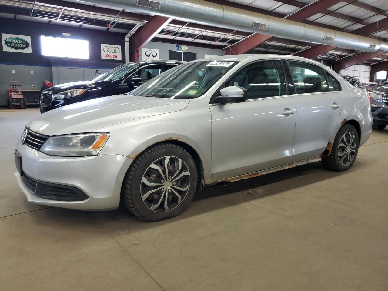 2013 VOLKSWAGEN JETTA