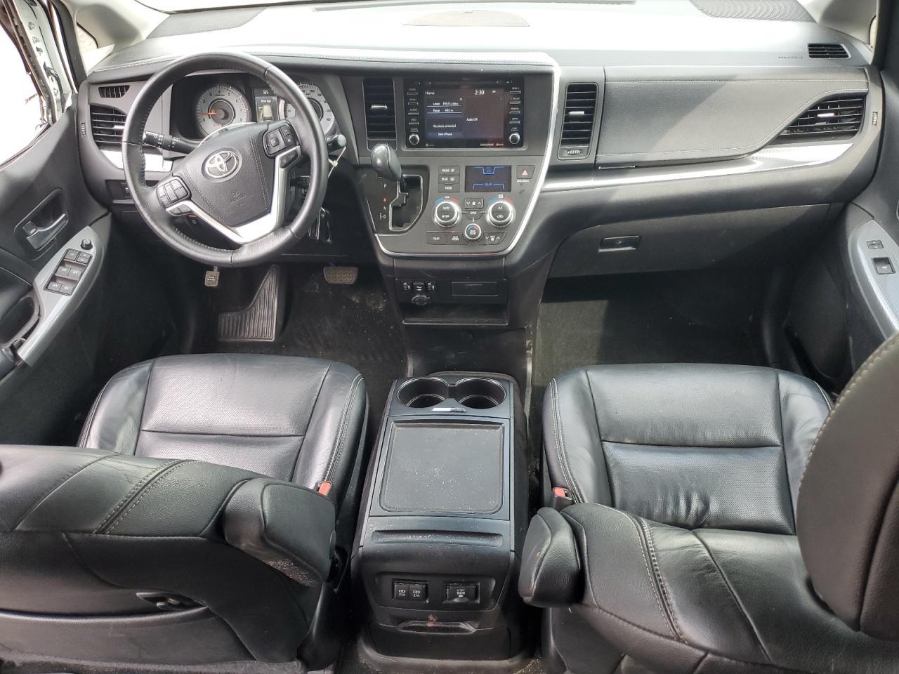 2018 TOYOTA SIENNA