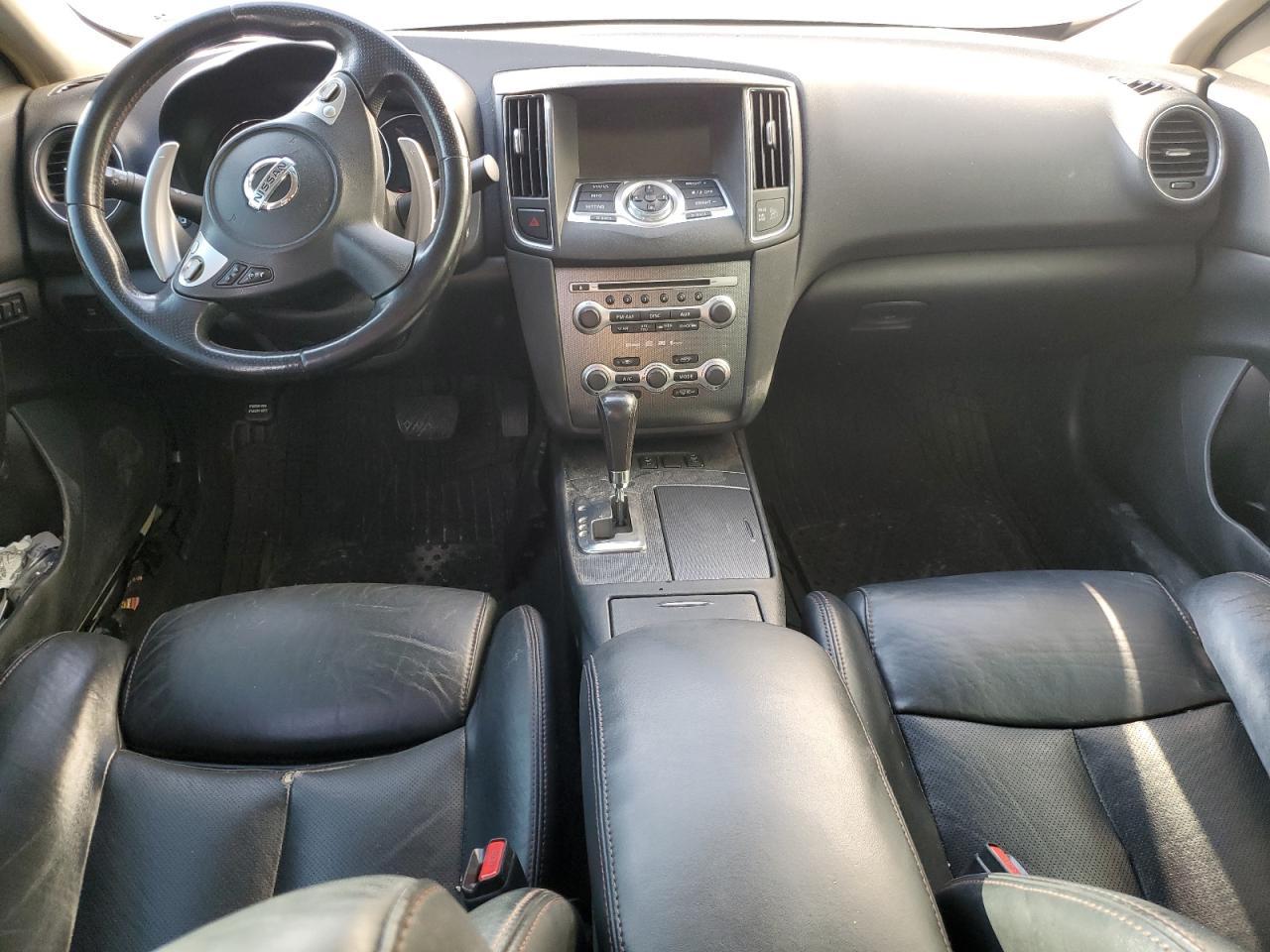 2010 NISSAN Maxima