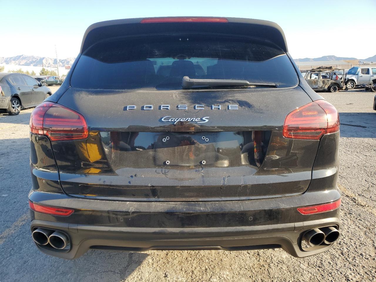 2018 PORSCHE CAYENNE