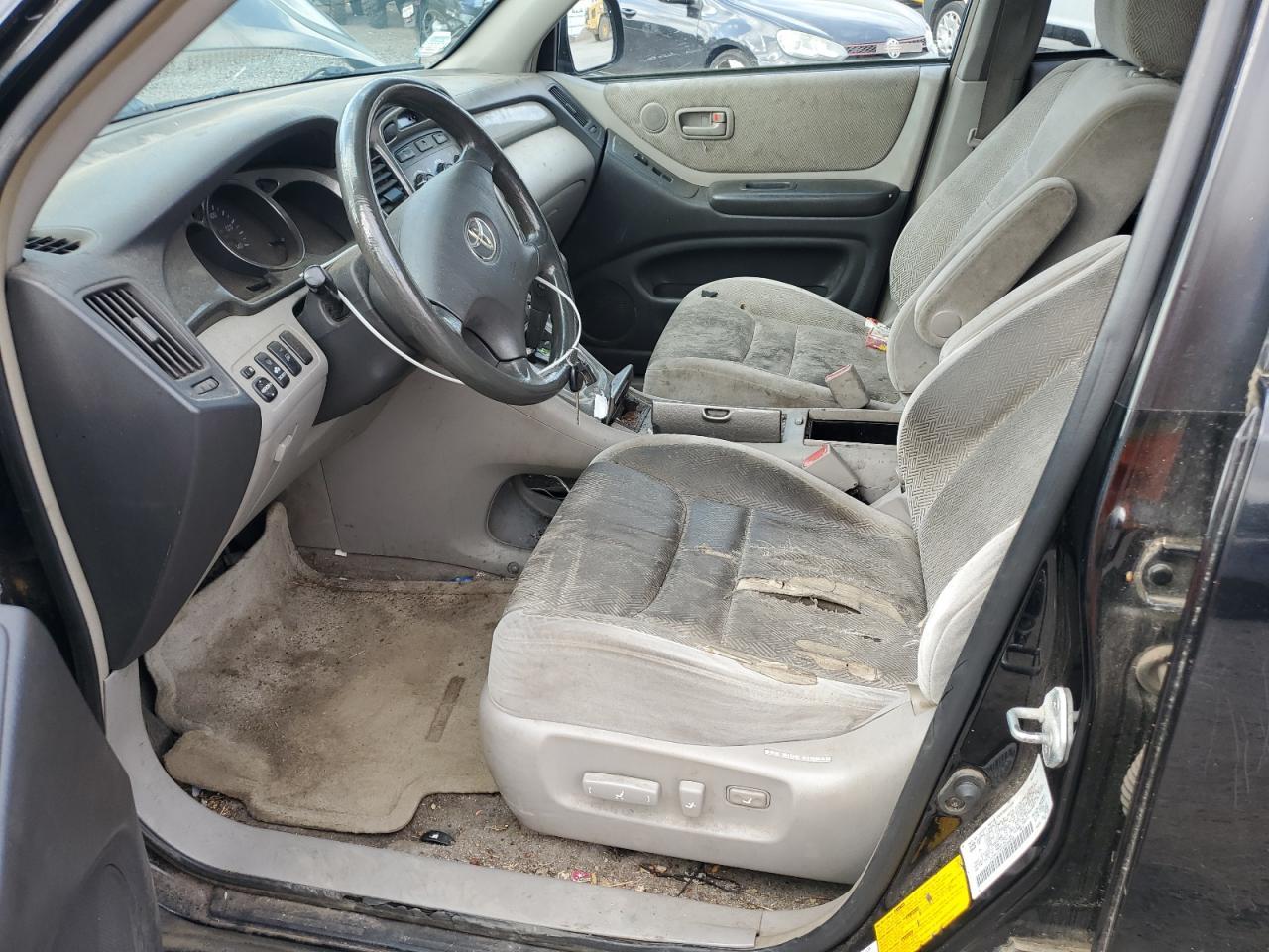 2002 TOYOTA HIGHLANDER
