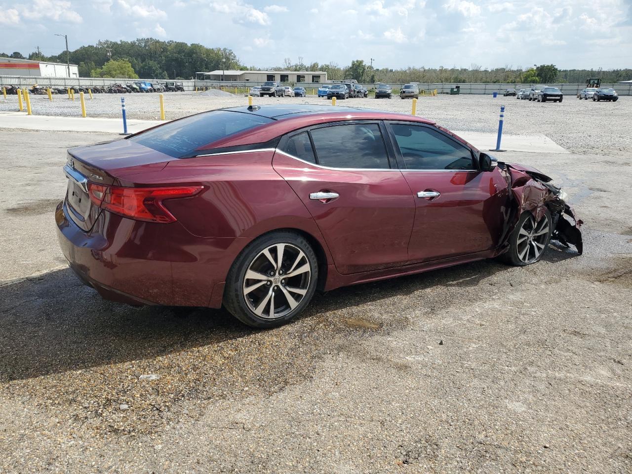 2017 NISSAN Maxima