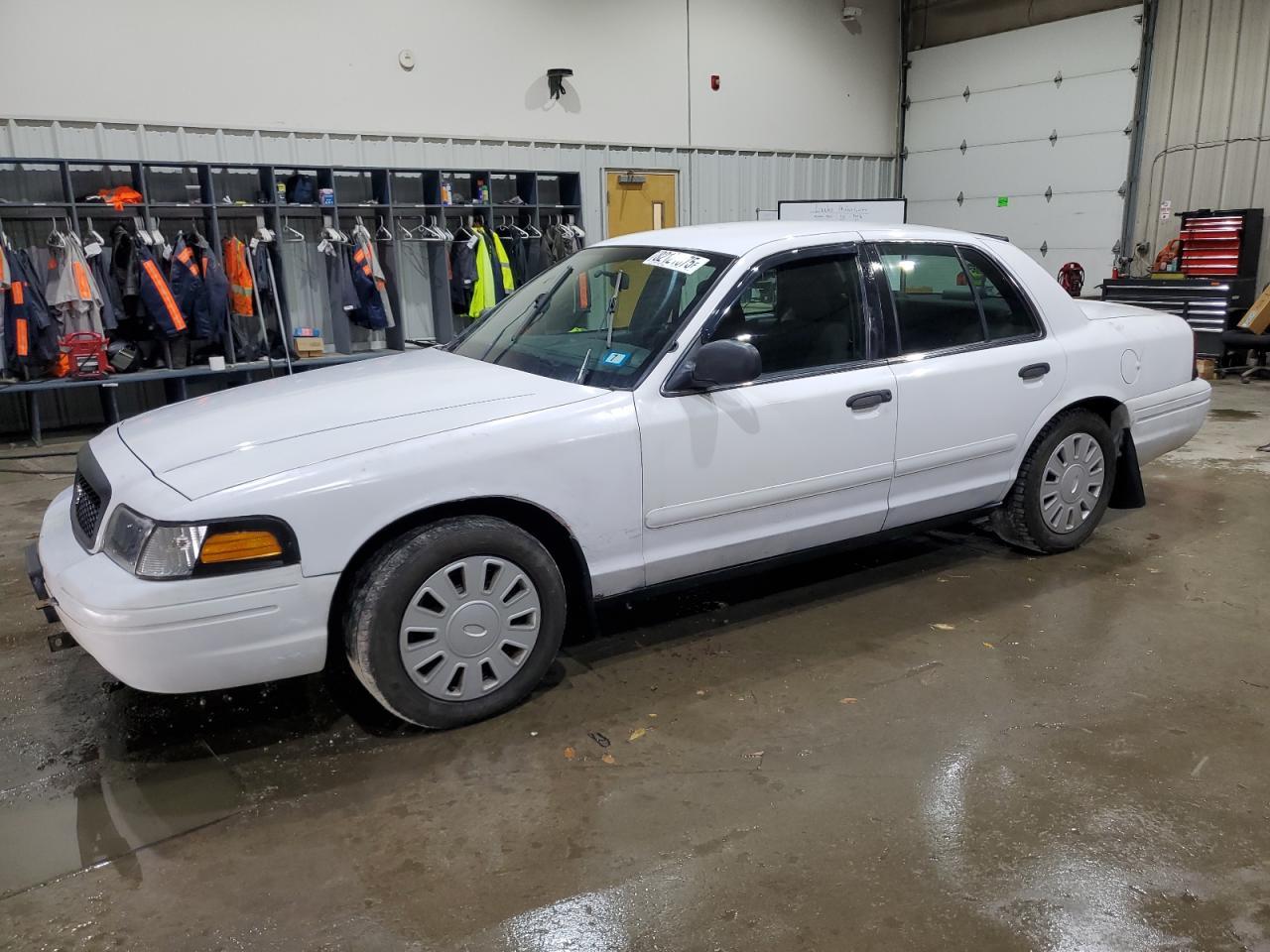 2008 FORD Crown Victoria