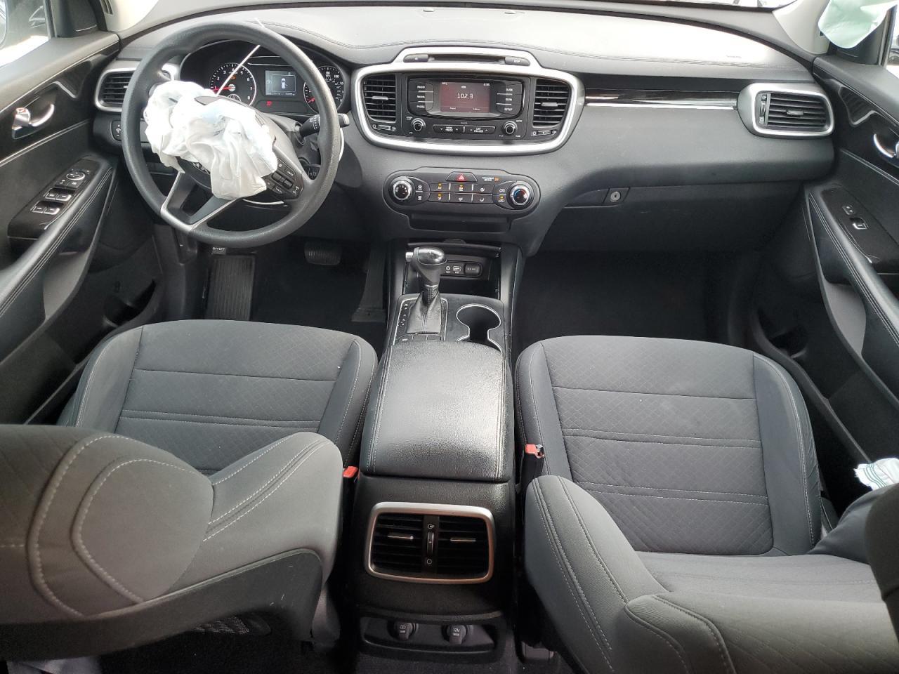 2017 KIA SORENTO
