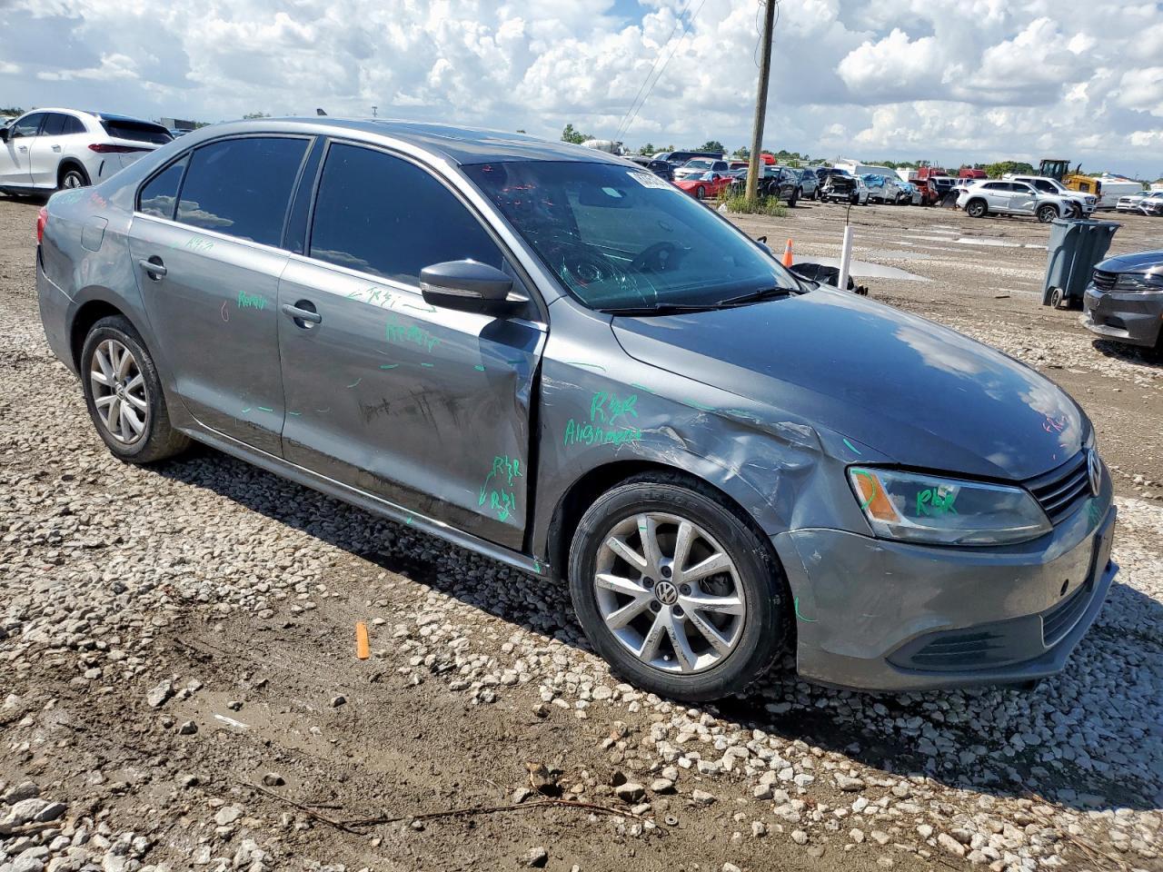 2013 VOLKSWAGEN JETTA