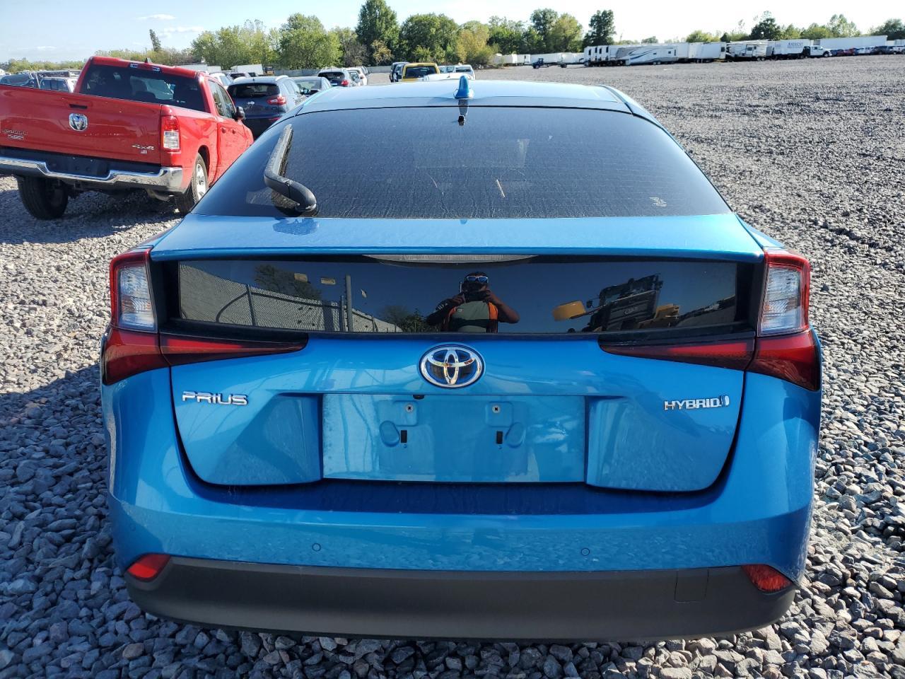 2022 TOYOTA PRIUS