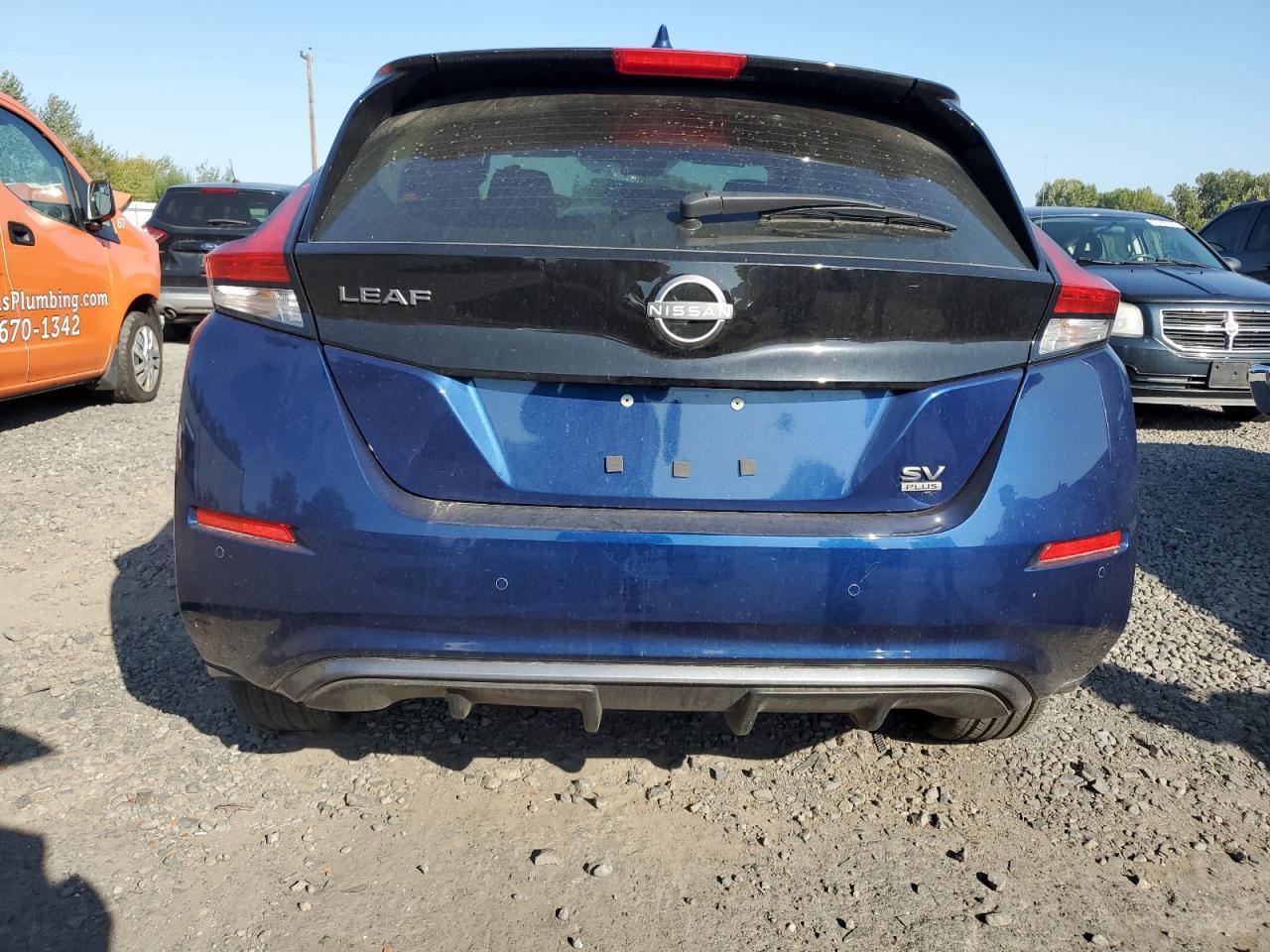 2025 NISSAN LEAF