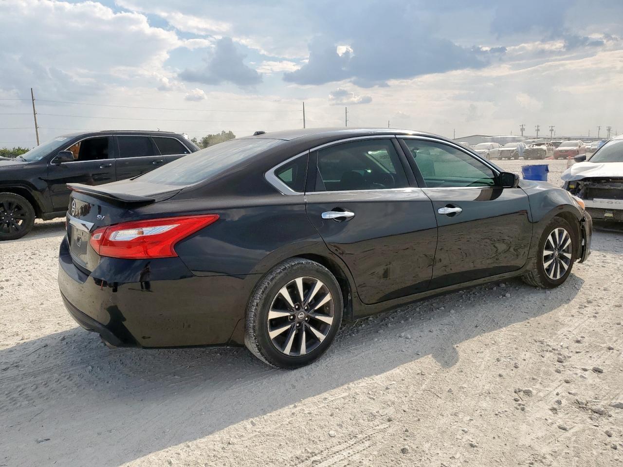 2017 NISSAN ALTIMA