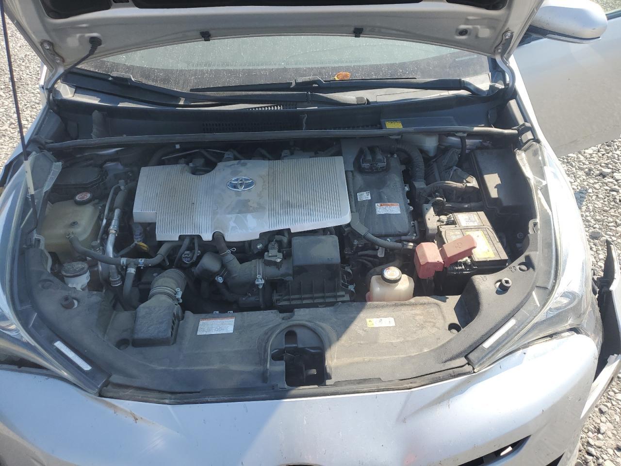 2017 TOYOTA PRIUS