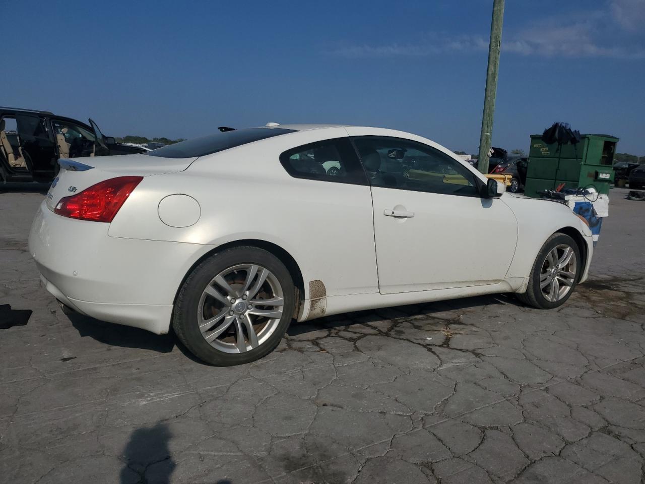 2010 INFINITI G37
