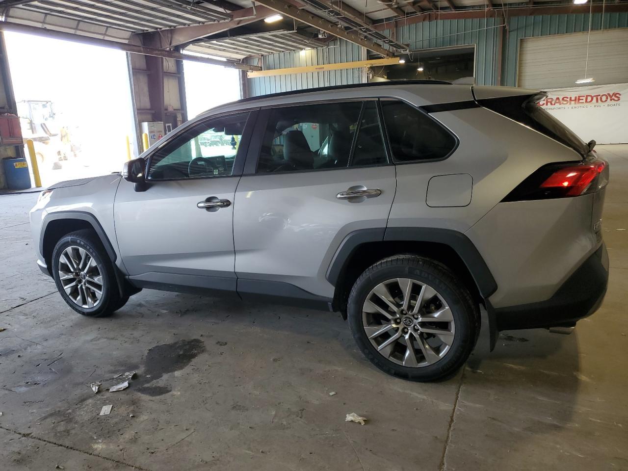 2019 TOYOTA RAV4