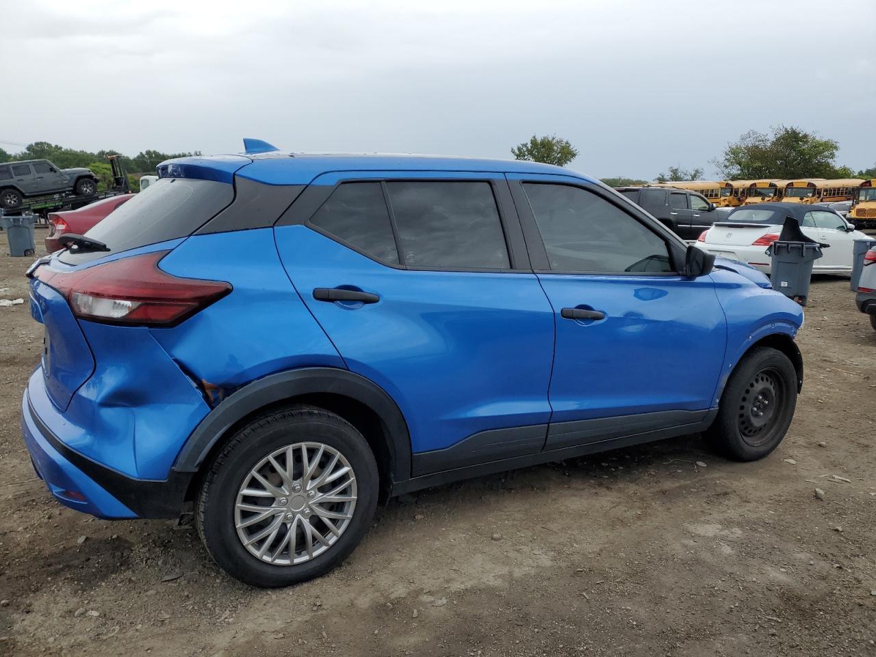 2021 NISSAN KICKS