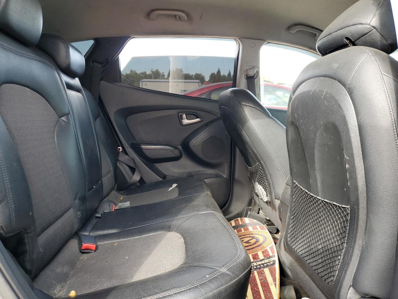 2011 HYUNDAI TUCSON