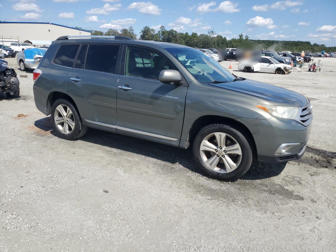 2013 TOYOTA HIGHLANDER