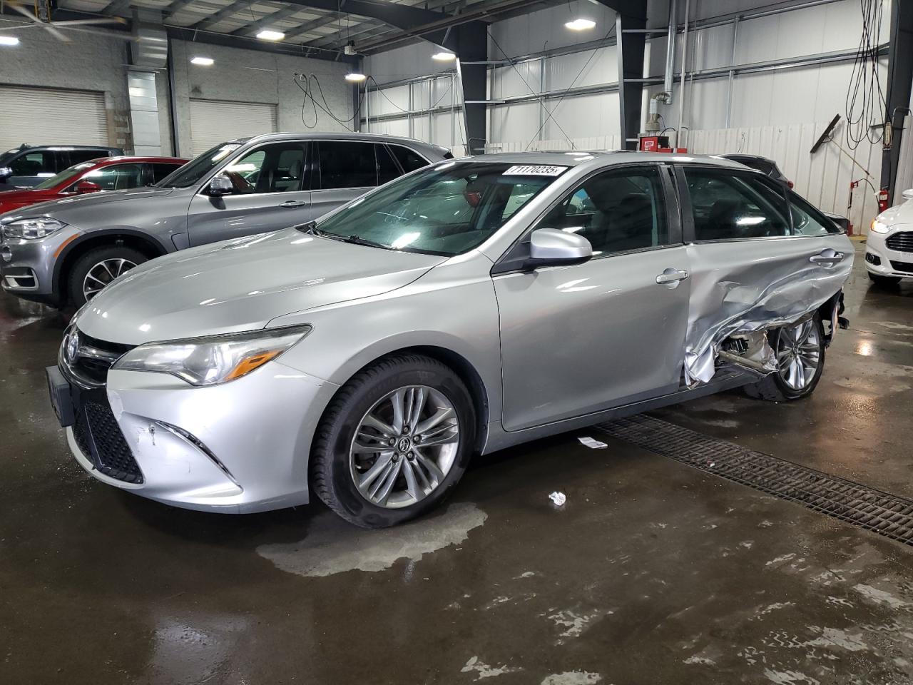 2016 TOYOTA CAMRY