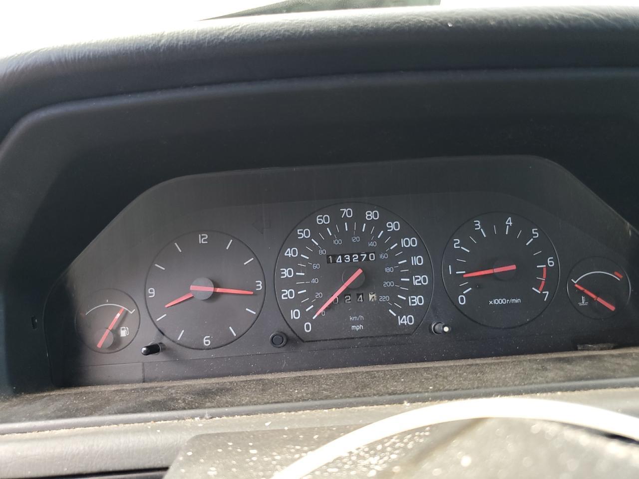 1995 VOLVO 940