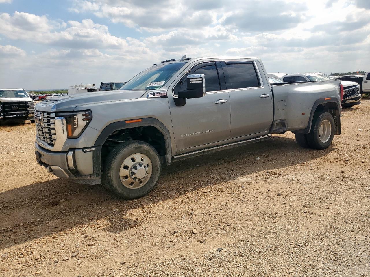 2024 GMC Sierra