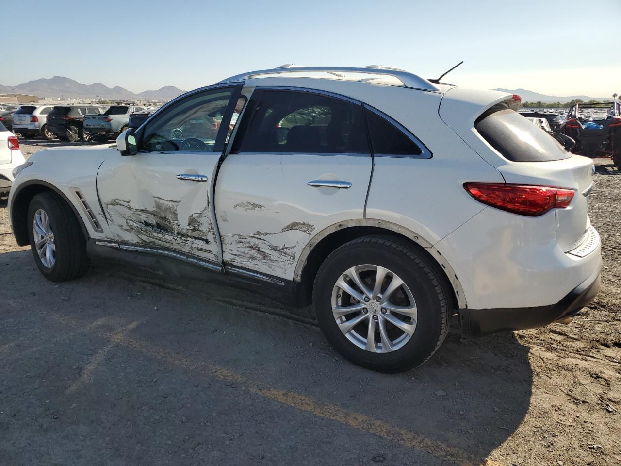 2011 INFINITI FX35