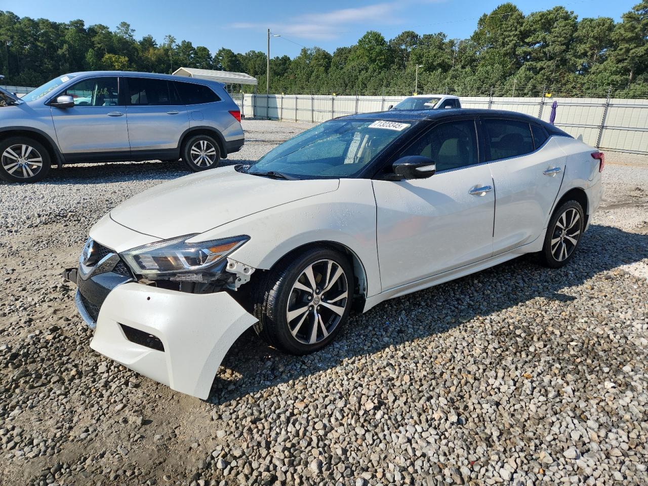 2017 NISSAN Maxima