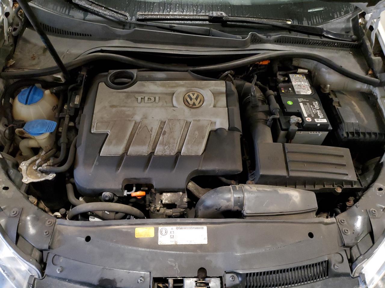 2011 VOLKSWAGEN JETTA
