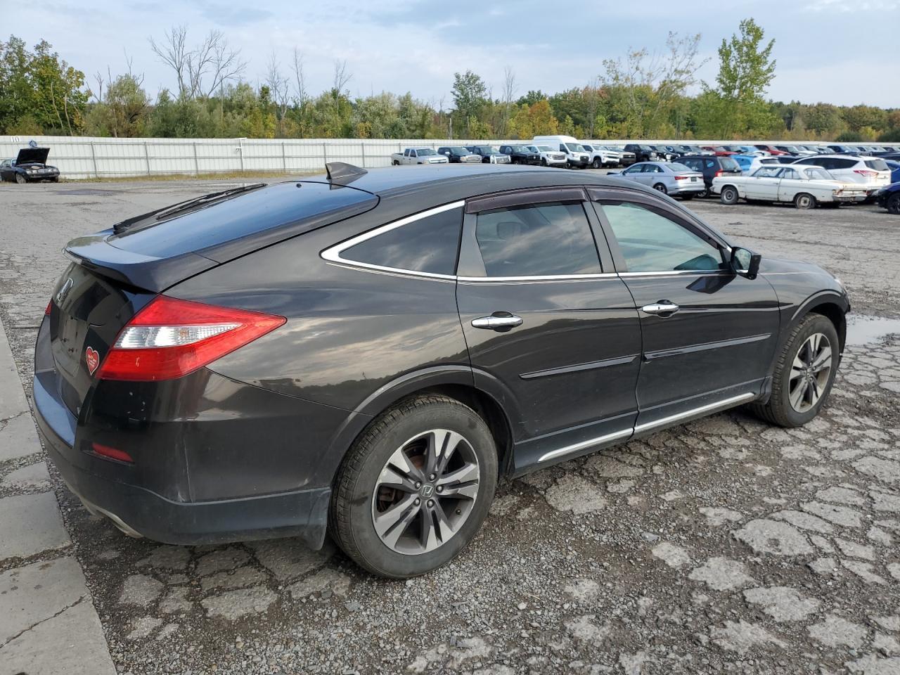 2015 HONDA Crosstour
