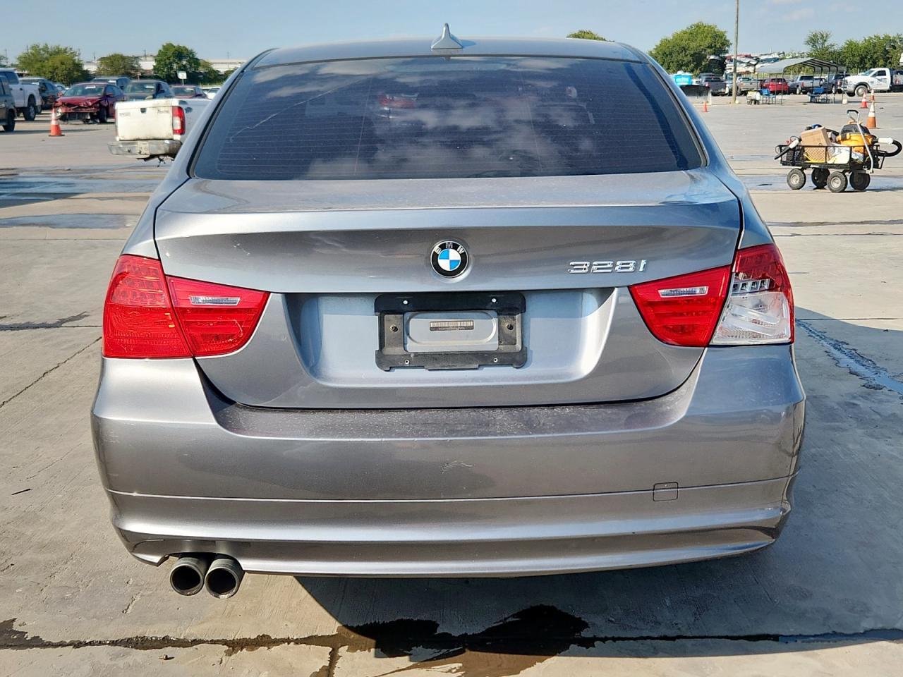 2011 BMW 3 SERIES