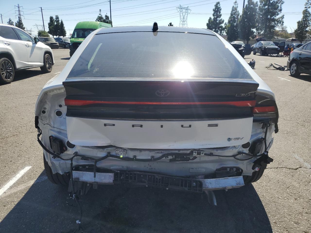 2024 TOYOTA PRIUS