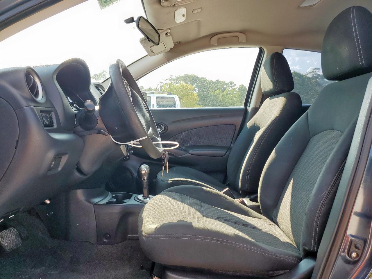 2015 NISSAN VERSA