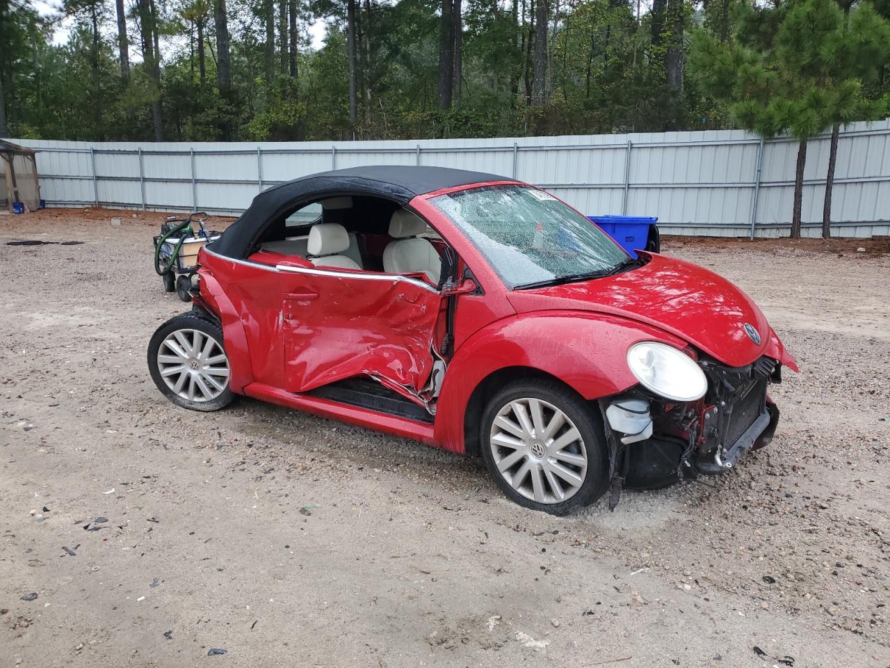 2010 VOLKSWAGEN Beetle