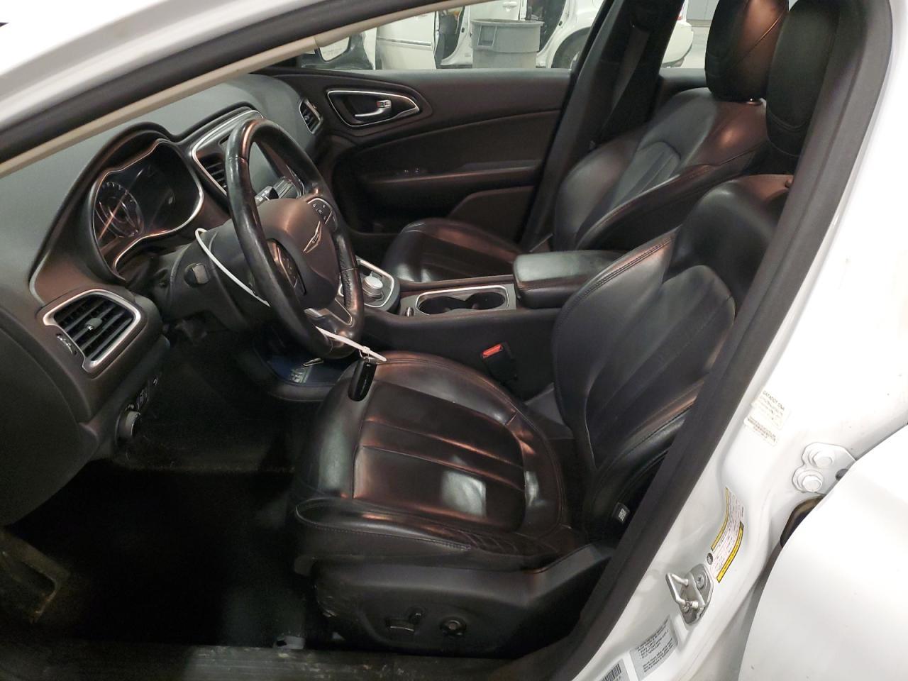 2016 CHRYSLER 200