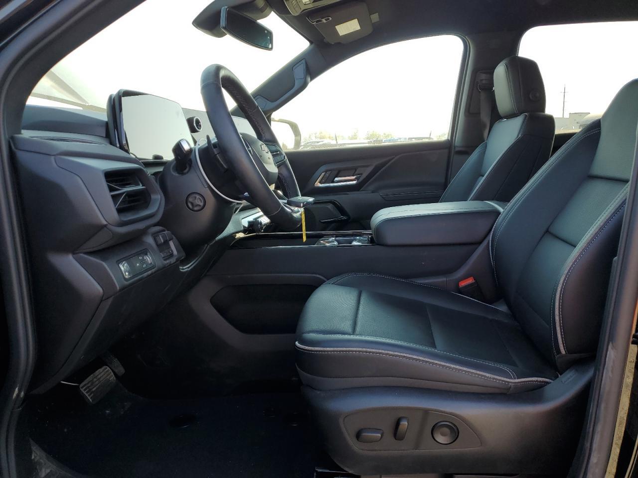 2025 CHEVROLET Silverado