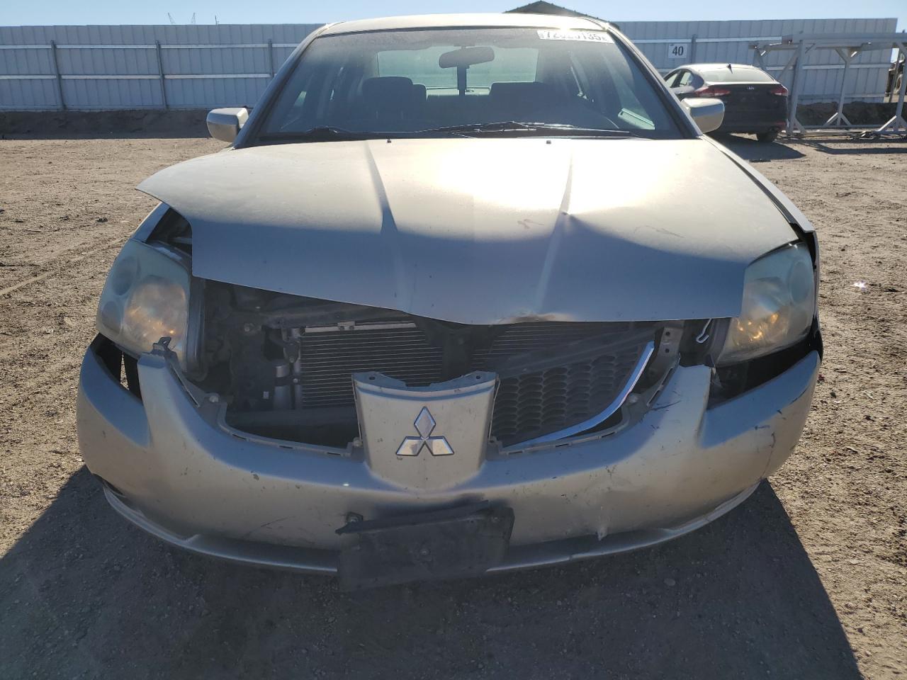 2004 MITSUBISHI Galant