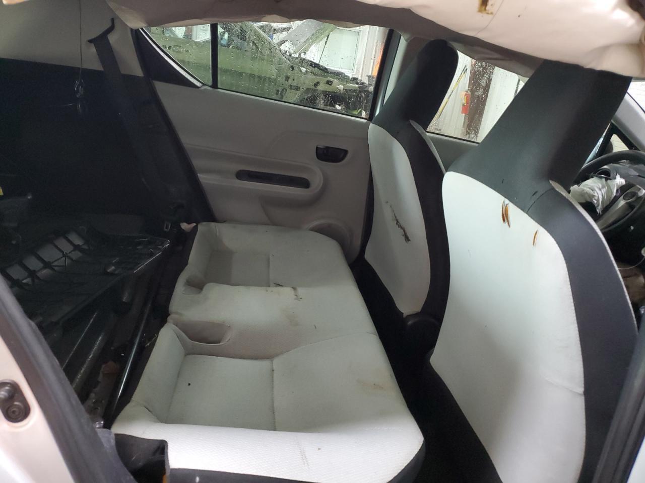 2013 TOYOTA Prius c