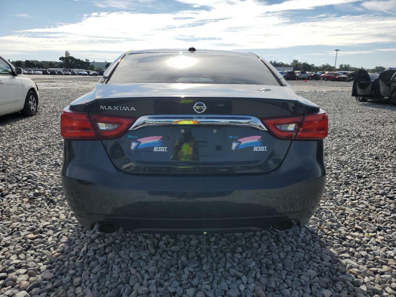 2017 NISSAN Maxima