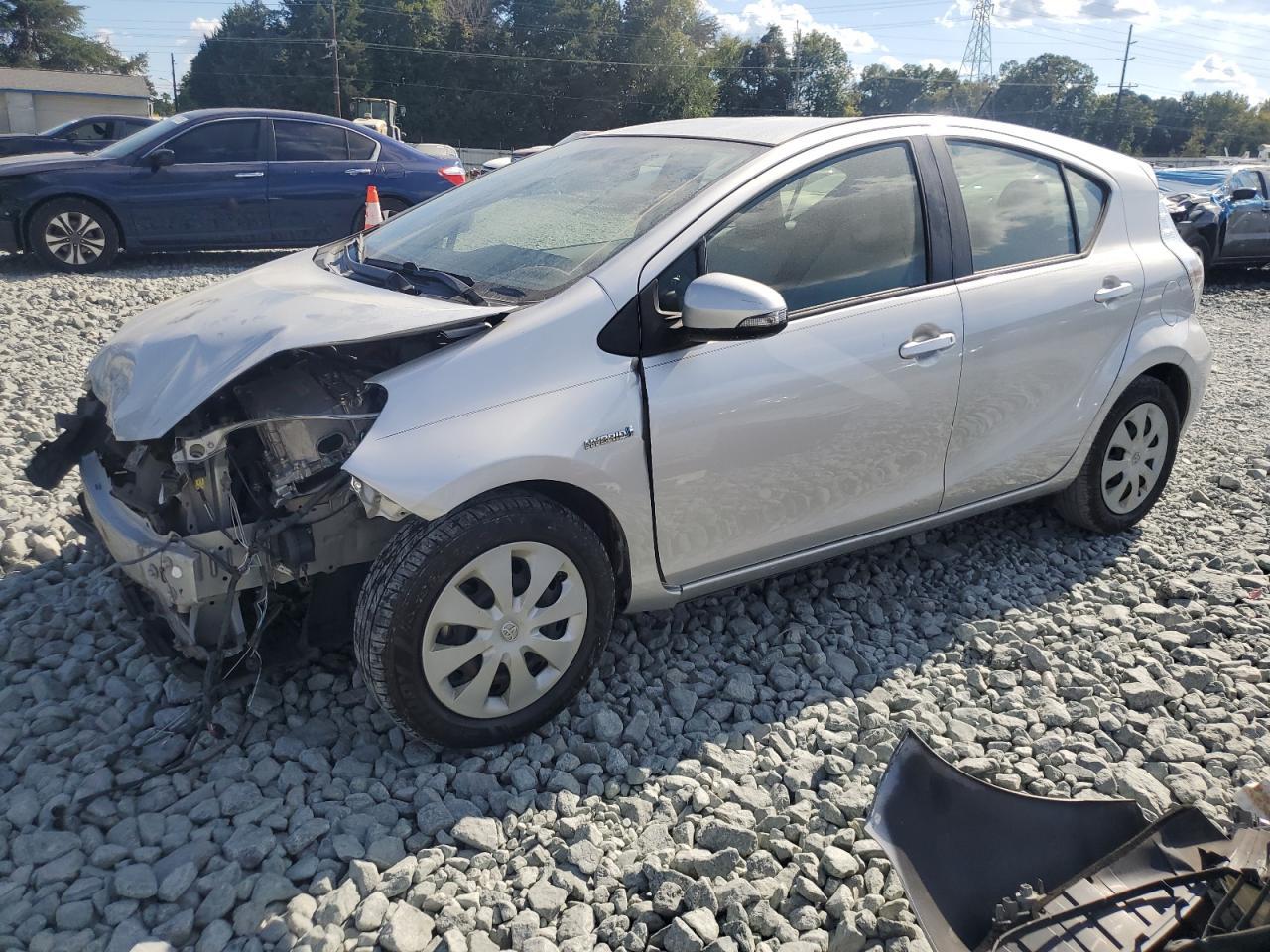 2013 TOYOTA Prius c