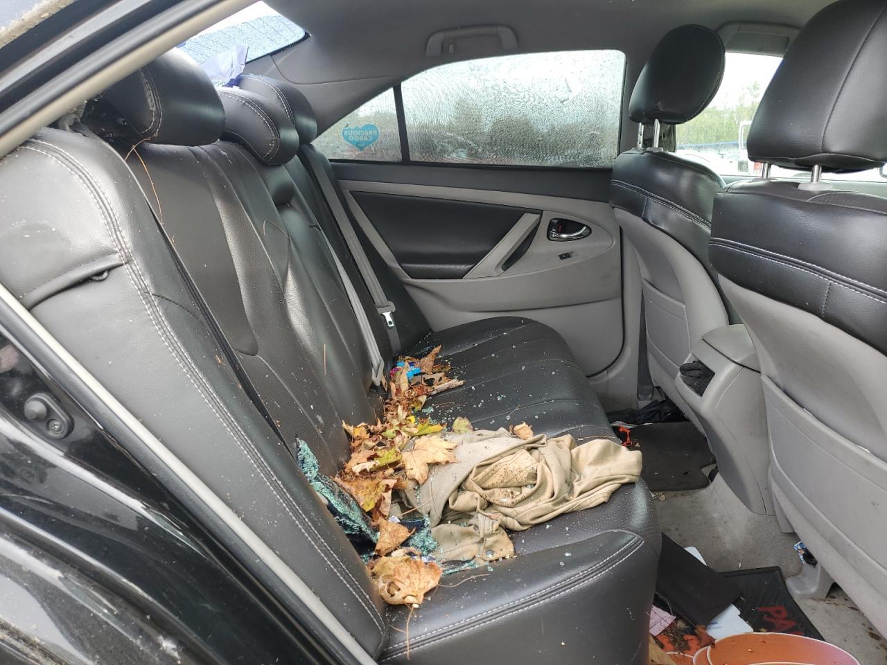 2011 TOYOTA CAMRY