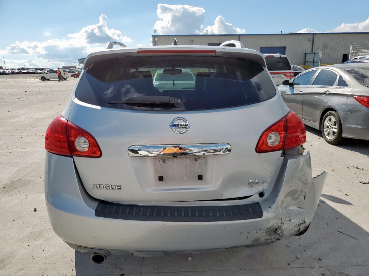 2012 NISSAN ROGUE