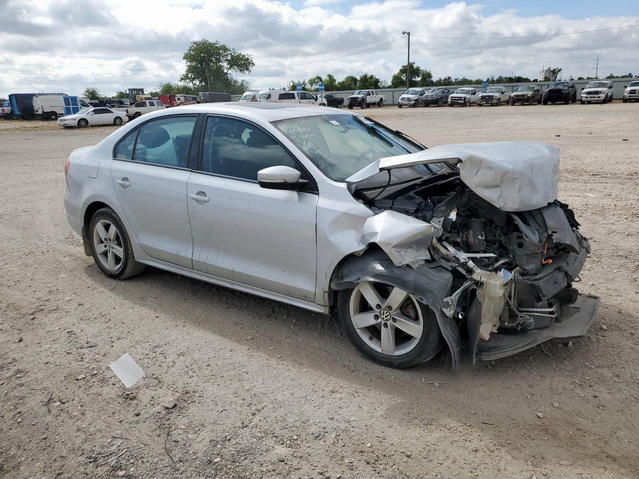 2012 VOLKSWAGEN JETTA