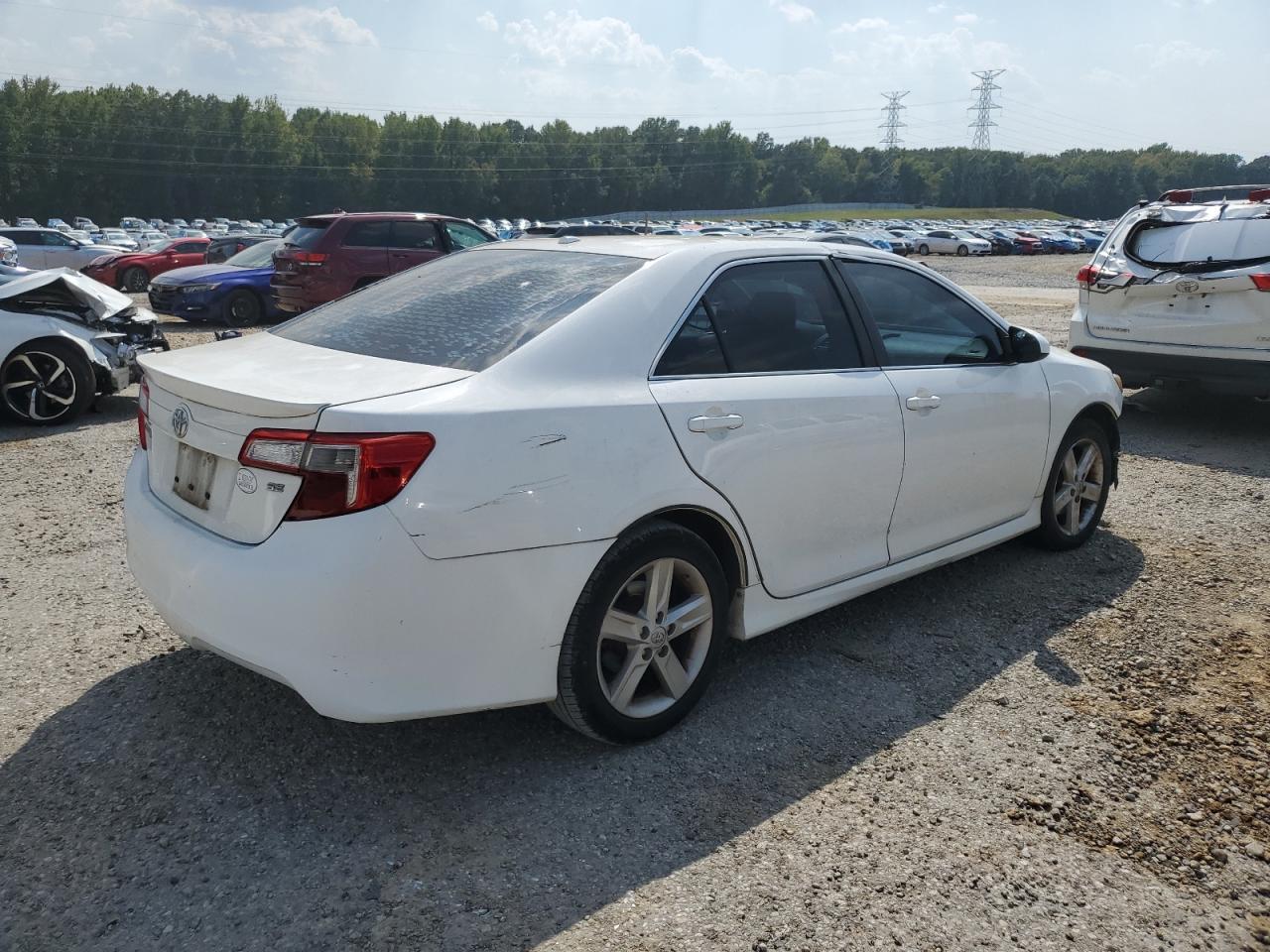 2014 TOYOTA CAMRY