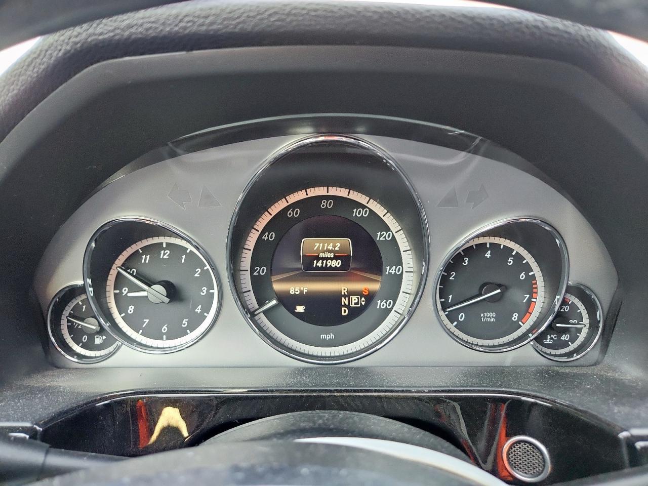 2013 MERCEDES-BENZ E-Class