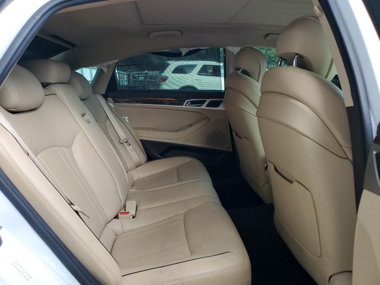 2016 HYUNDAI GENESIS