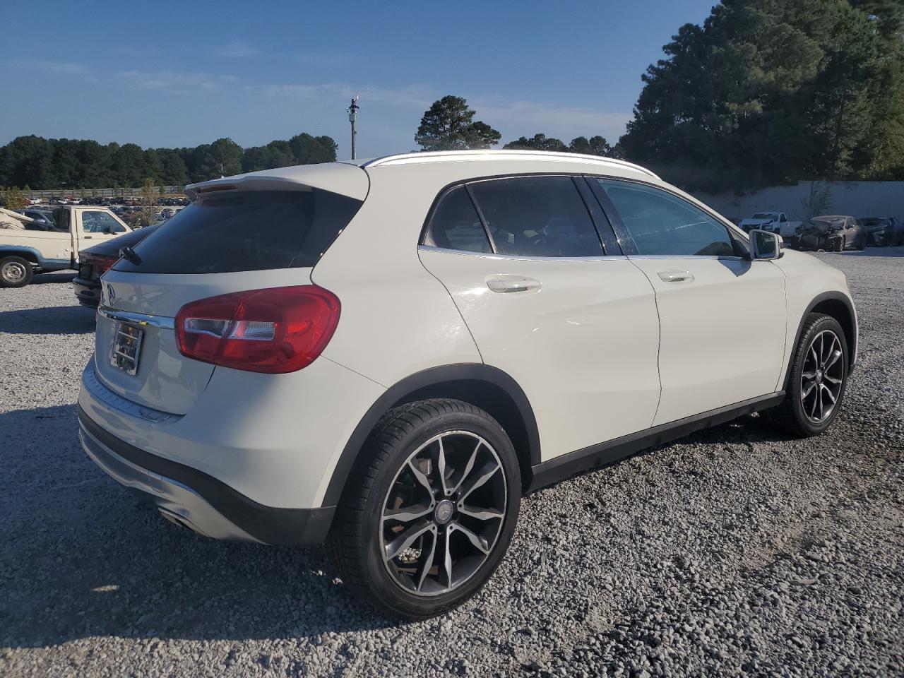 2017 MERCEDES-BENZ GLA-Class