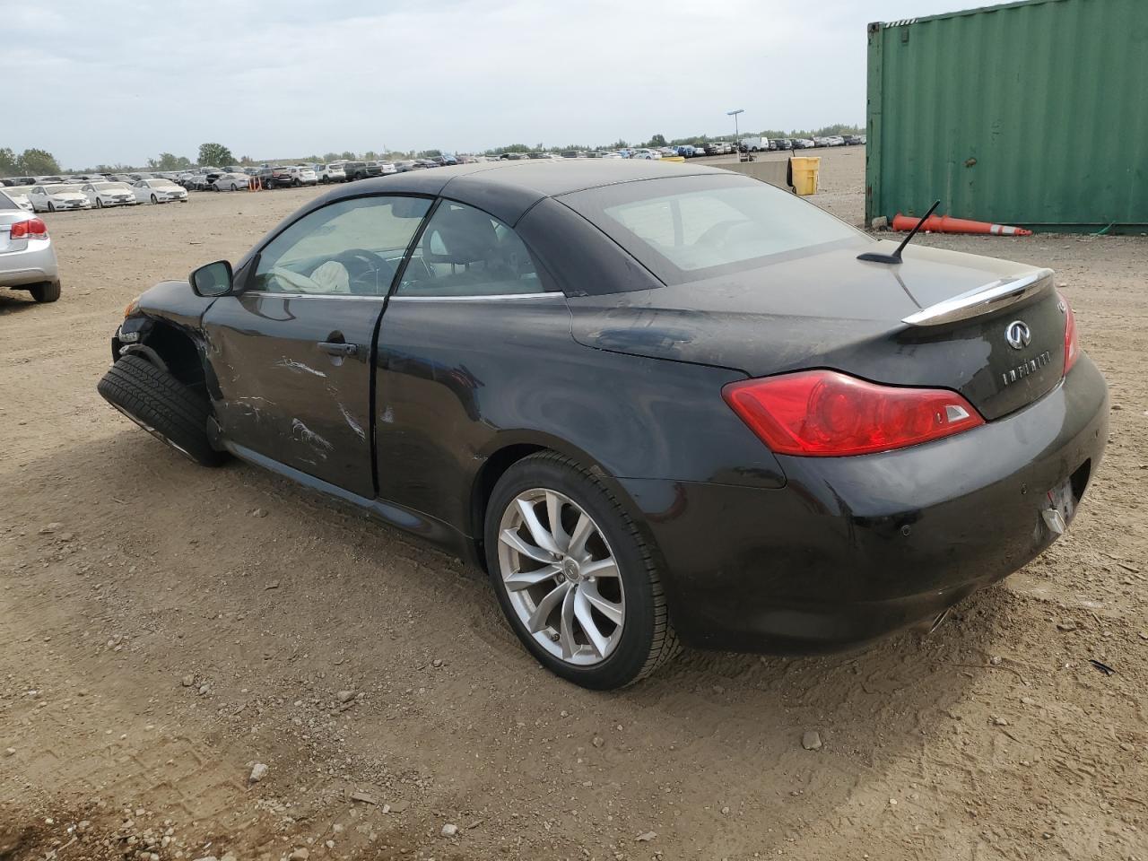 2011 INFINITI G37