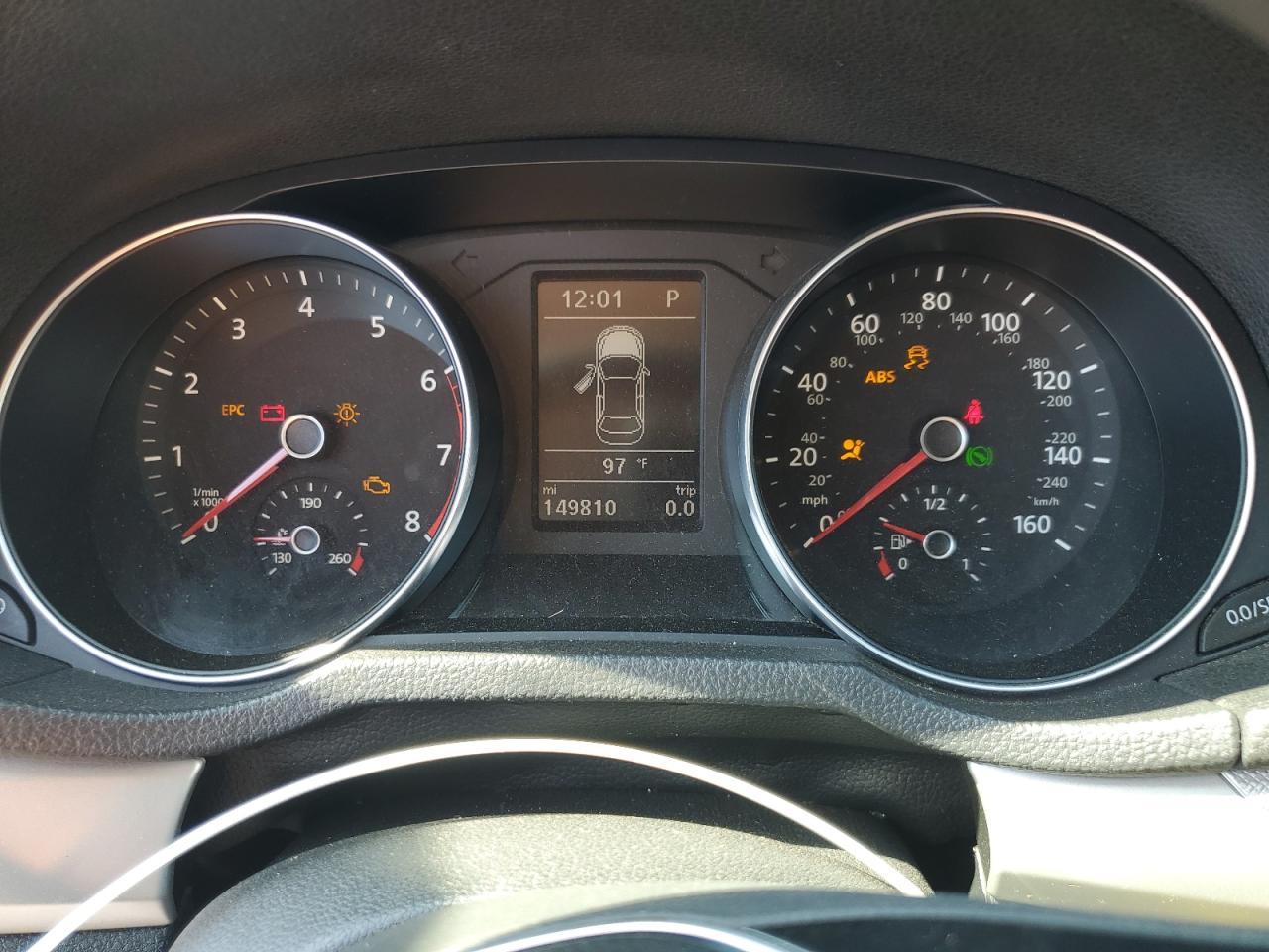 2016 VOLKSWAGEN Passat