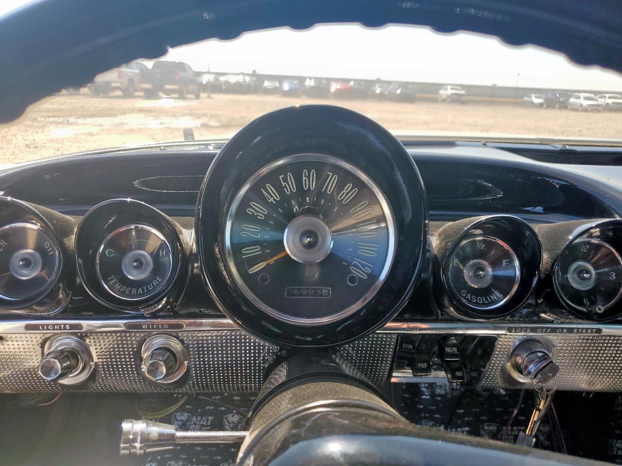 1960 CHEVROLET IMPALA