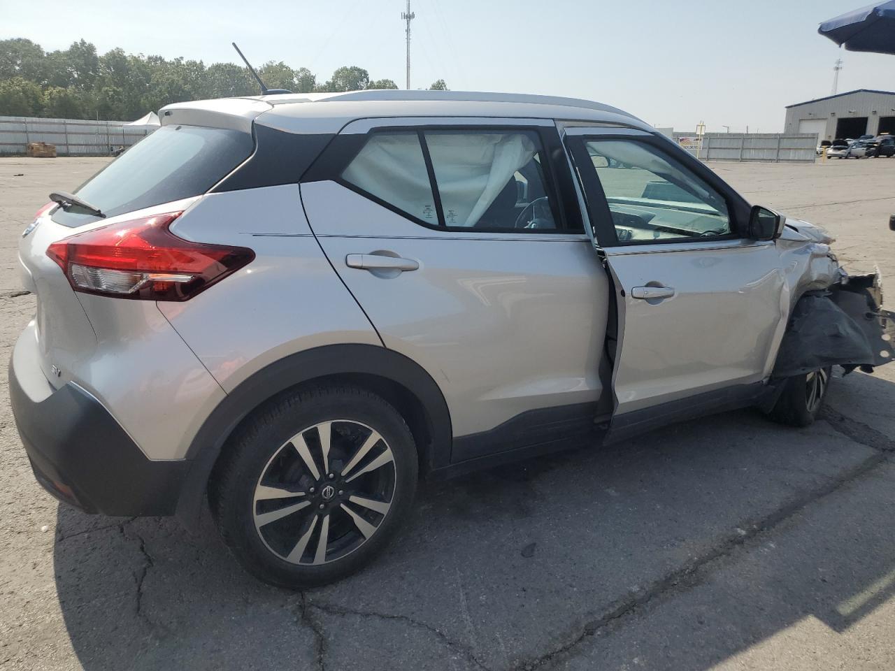 2019 NISSAN KICKS