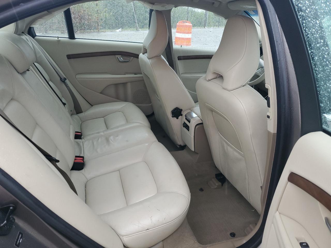 2010 VOLVO S80